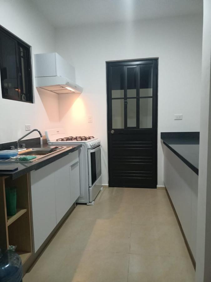 Hermosa Casa A 15 Minutos Del Aeropueto De Cancun En Exclusivo Fraccionamiento Residencial Exterior foto